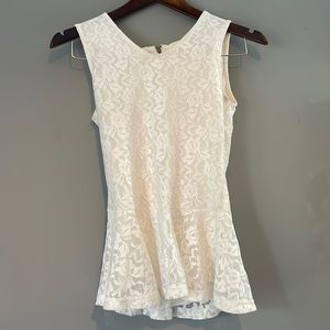 BLACK Saks Fifth Avenue white top, XS